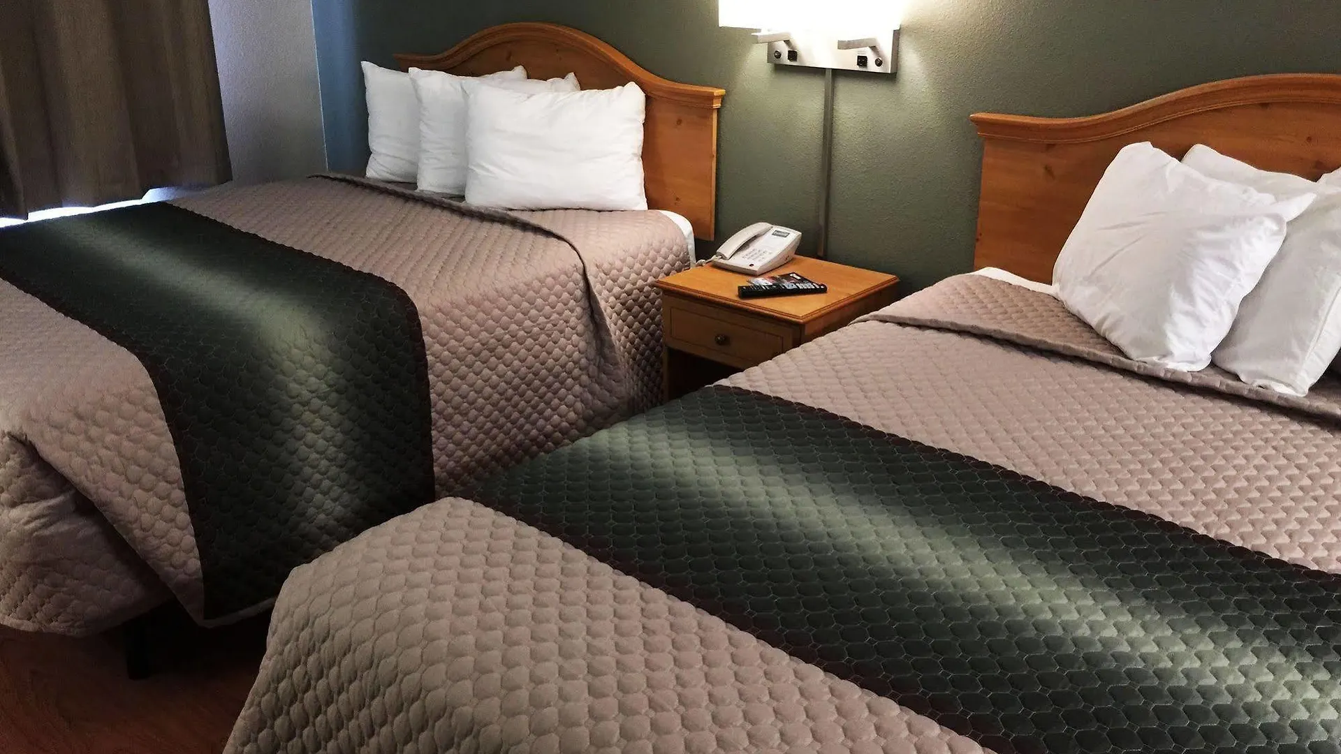 Studio 51 Extended Stay Hotel Φοίνιξ 2*,